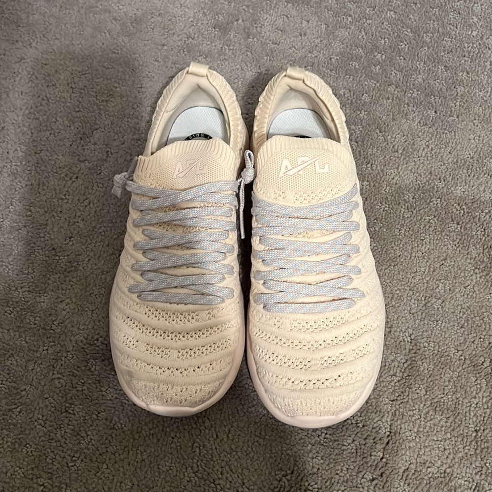APL Techloom Wave Sneakers